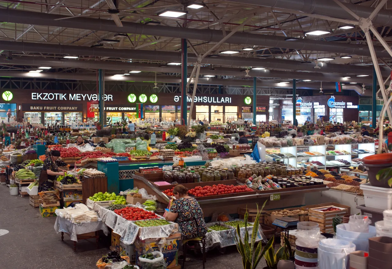 ตลาดกรีนบาซาร์ แหล่งช้อปเที่ยวคาซัคสถานในเมืองอัลมาตี