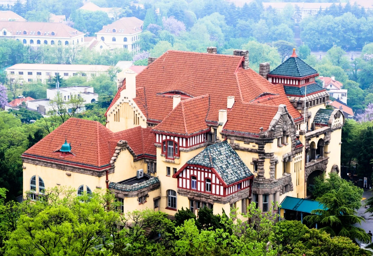 ที่เที่ยวชิงเต่า พิพิธภัณฑ์ที่ทำการเก่าเยอรมัน (Museum of Former German Governor's House)