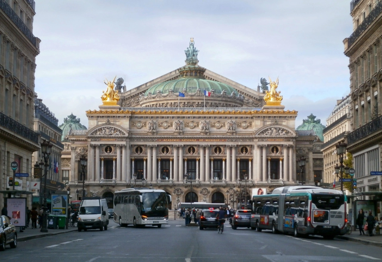 โรงอุปรากรปาแลการ์นีเย (Palais Garnier / Opéra Garnier) เที่ยวปารีส ชมโรงอุปรากรสุดหรูระดับโลก