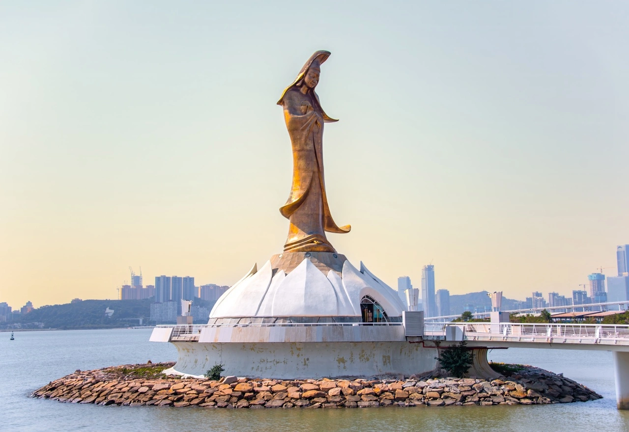 ที่เที่ยวมาเก๊า เจ้าแม่กวนอิมริมทะเล (Kun Iam Statue)