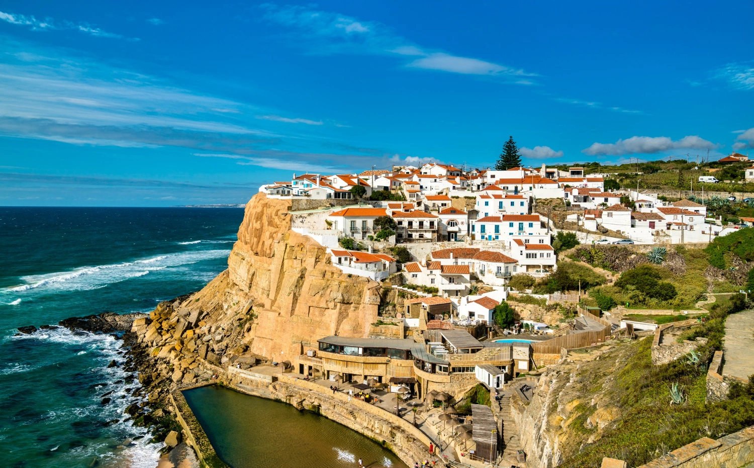 azenhas-mar-town-atlantic-ocean-sintra-portugal
