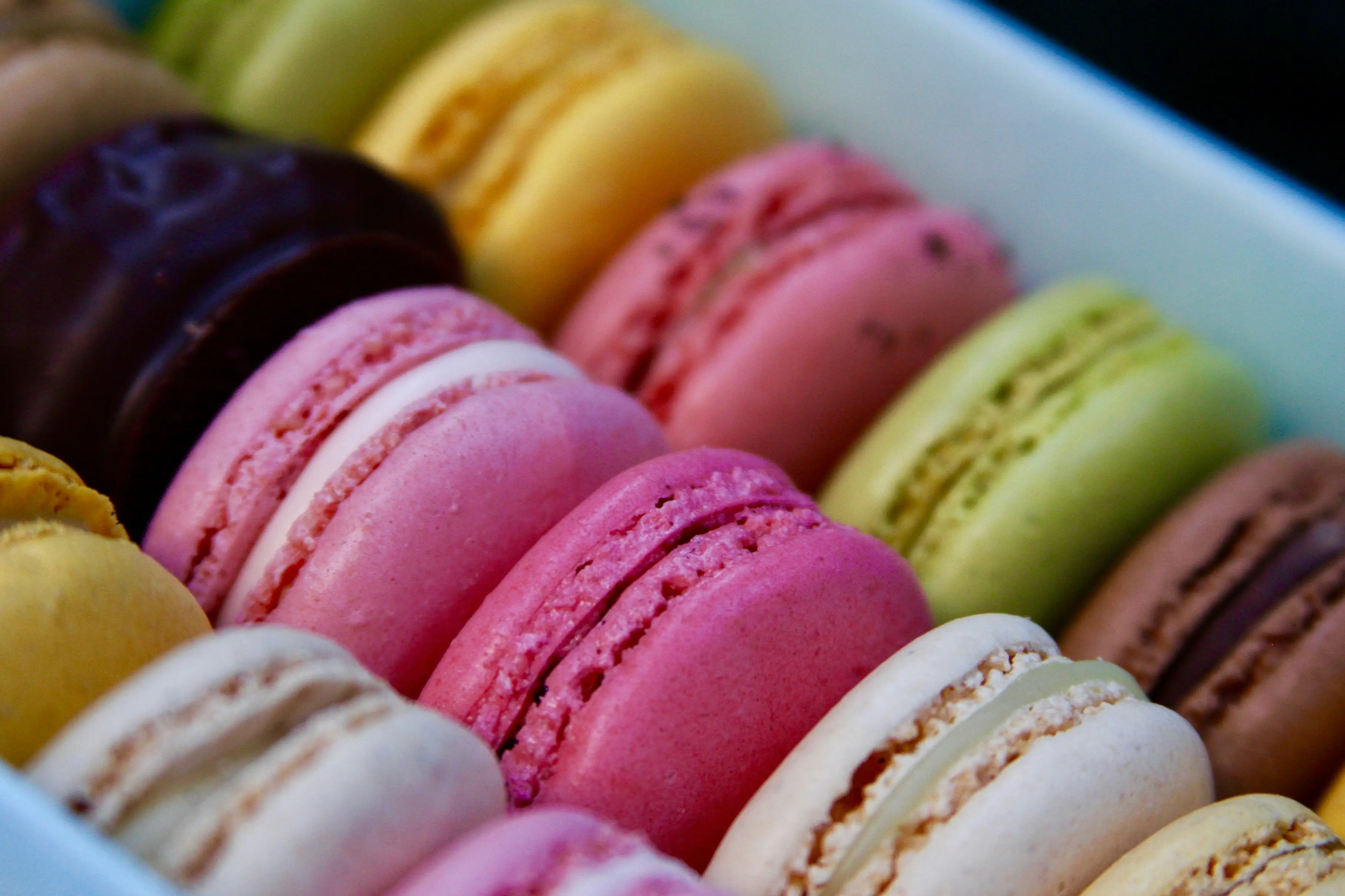 colorful-assorted-macaron