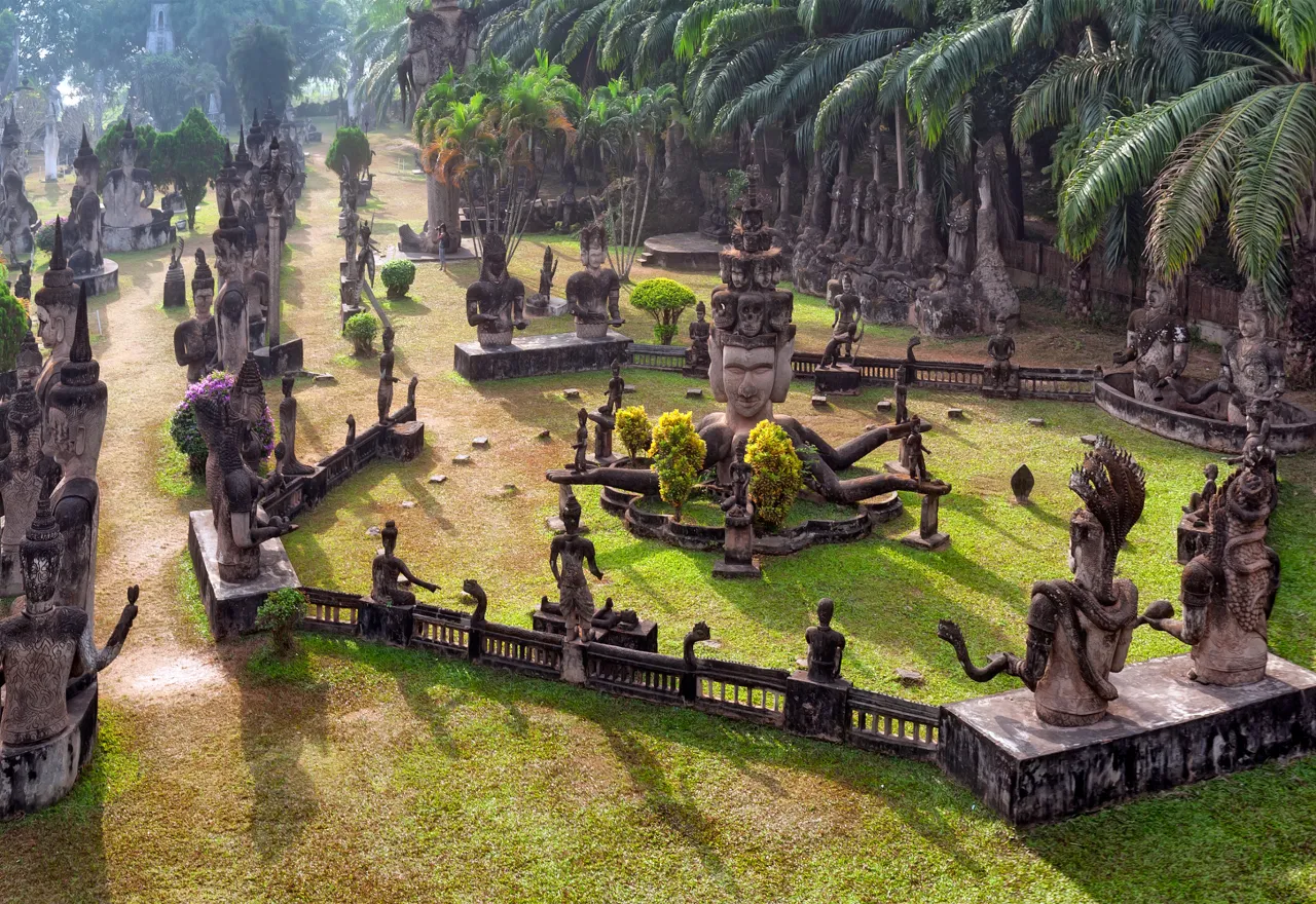 สวนพระ หรืออุทยานรูปปั้นที่เที่ยวลาวเชิงอนุรักษ์ 