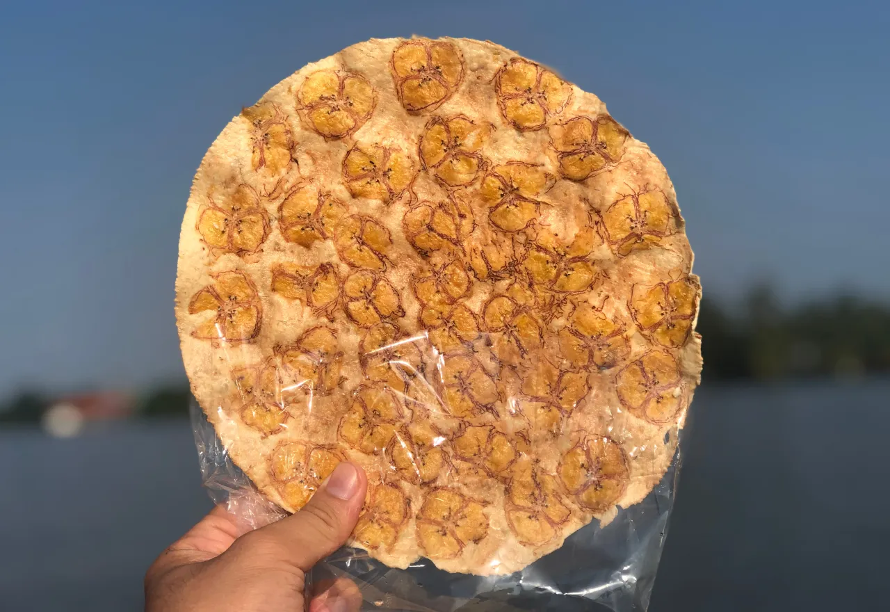 ข้าวเกรียบกล้วย ของฝากจากเวียดนามขนมพื้นเมือง