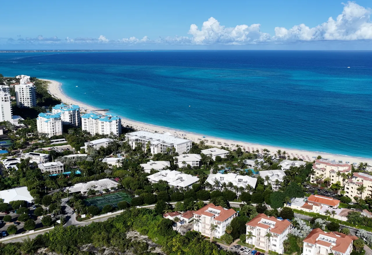ทะเลที่สวยที่สุดในโลก หาด Grace Bay เกาะ Providenciales